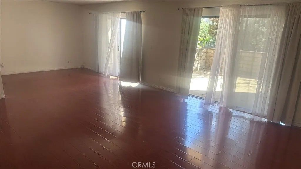 Photo of 1401 Valley View St #129, Glendale, CA 91202 (MLS # GD26045352)