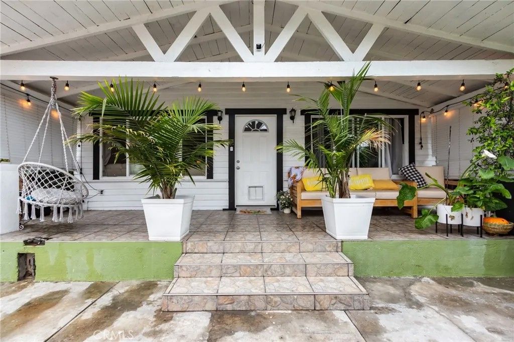 Photo of 1102 W 53rd Street, Los Angeles, CA 90037 (MLS # PW25280381)