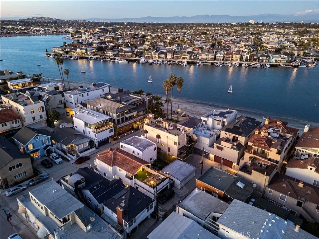 Photo of 32 56th Pl, Long Beach, CA 90803 (MLS # PW26004852)