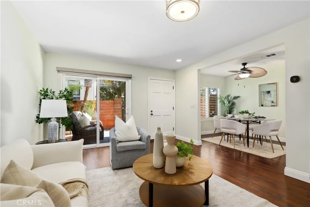 1609 Sherwood Village Circle