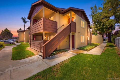Photo of 521 Calle Montecito #110, Oceanside, CA 92057 (MLS # 260019634)