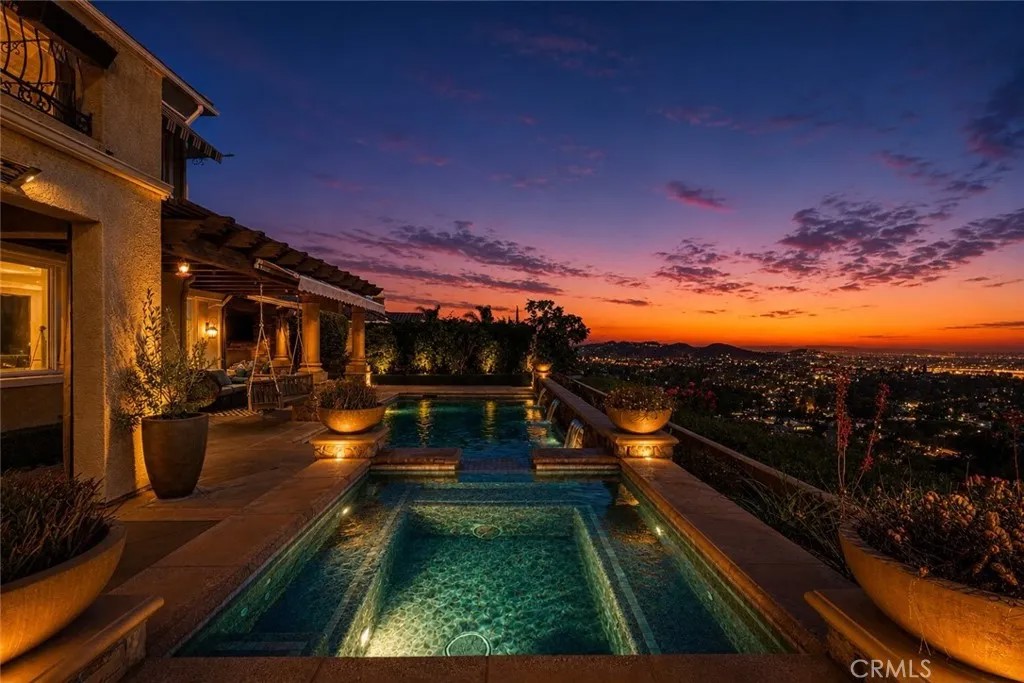 2608 N San Miguel Drive