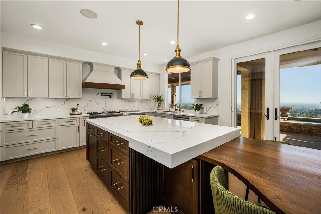 2608 N San Miguel Drive