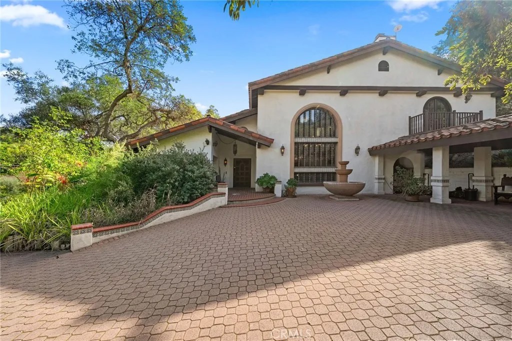 25805 Avenida Del Oro