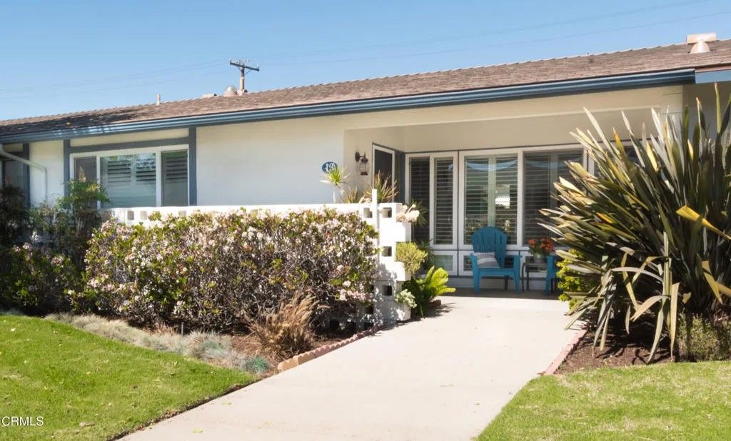 Photo of 13 W Garden Green, Port Hueneme, CA 93041 (MLS # V1-35106)