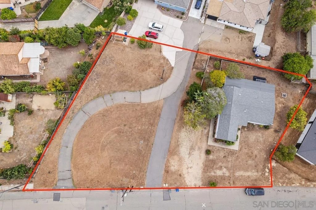 Photo of 233 Hill Dr, Vista, CA 92083 (MLS # 250041130)