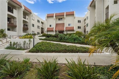 6330 Genesee 203 San Diego CA 92122