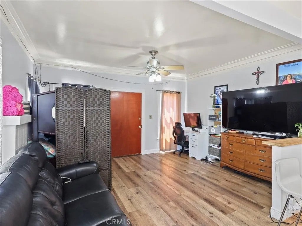2245 W 27th Street