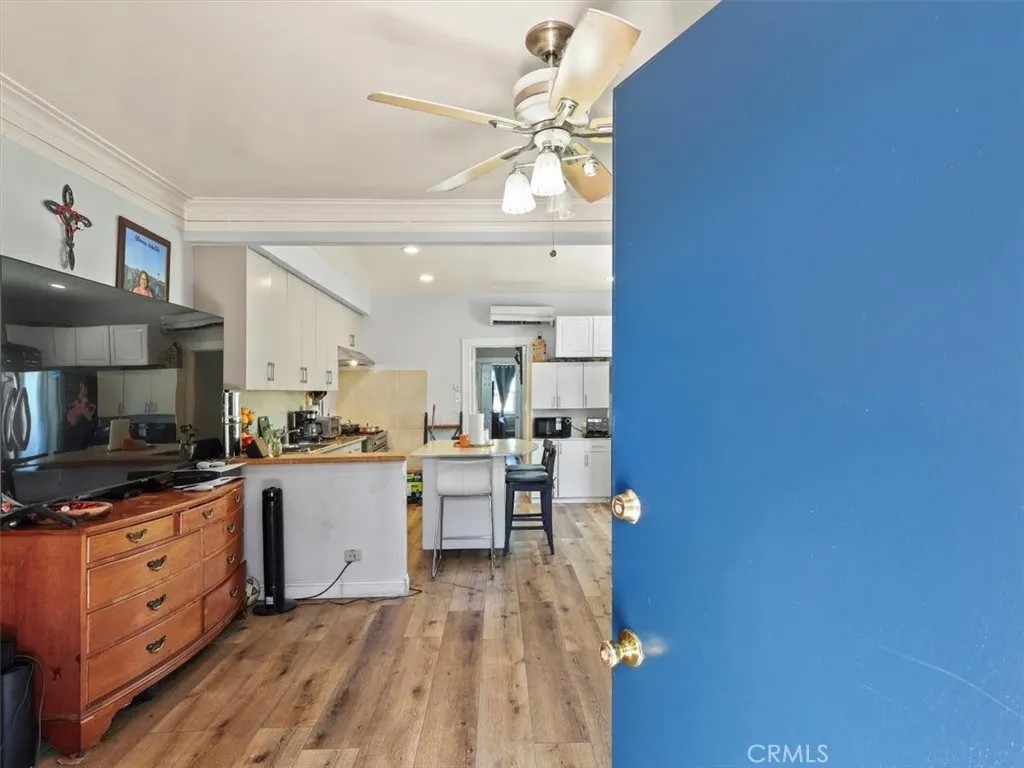 2245 W 27th Street