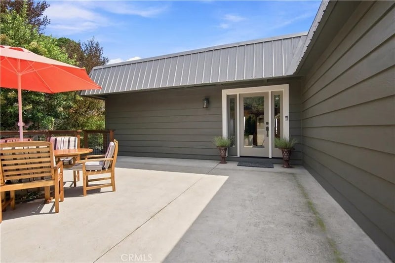 1716 Pineridge Drive