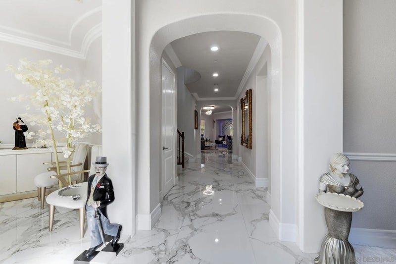 3520 Cockatoo Ct.