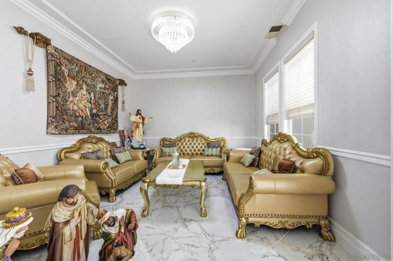 3520 Cockatoo Ct.