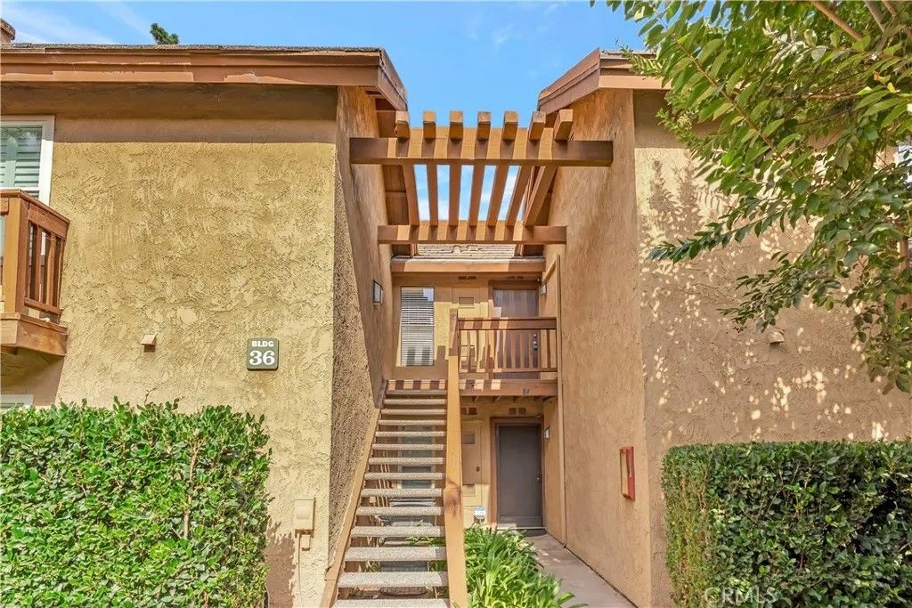 Photo of 85 Lemon Grv, Irvine, CA 92618 (MLS # OC25227592)