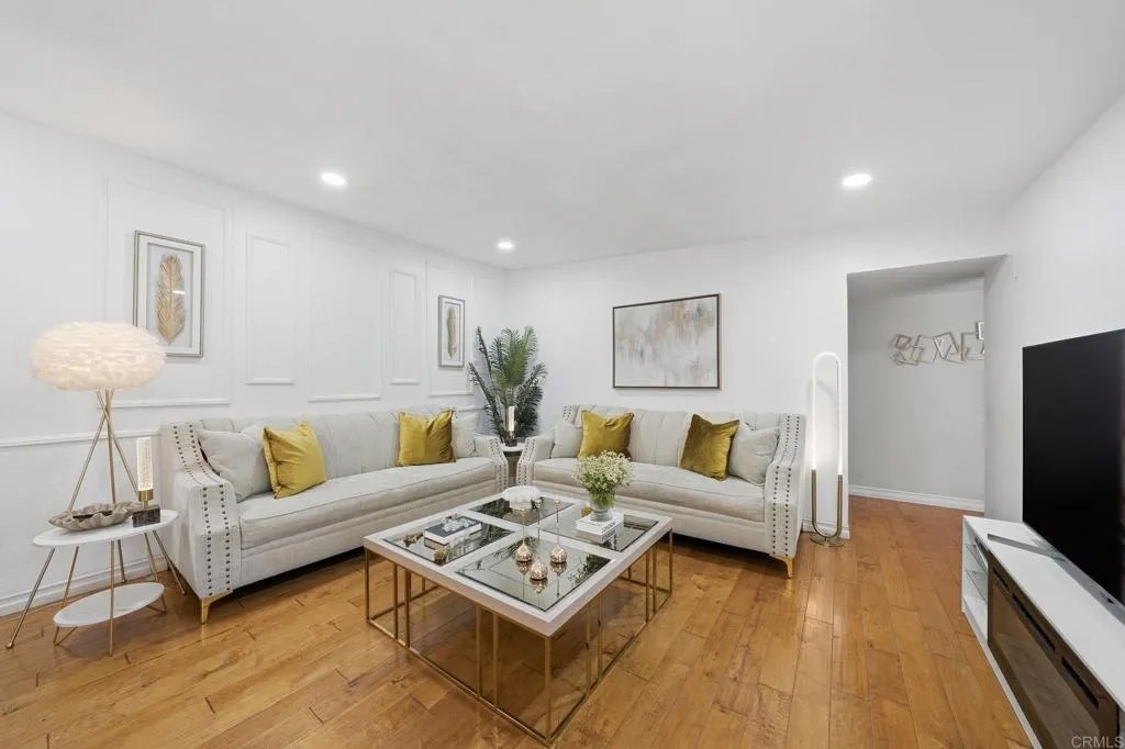 2553 Granada Circle