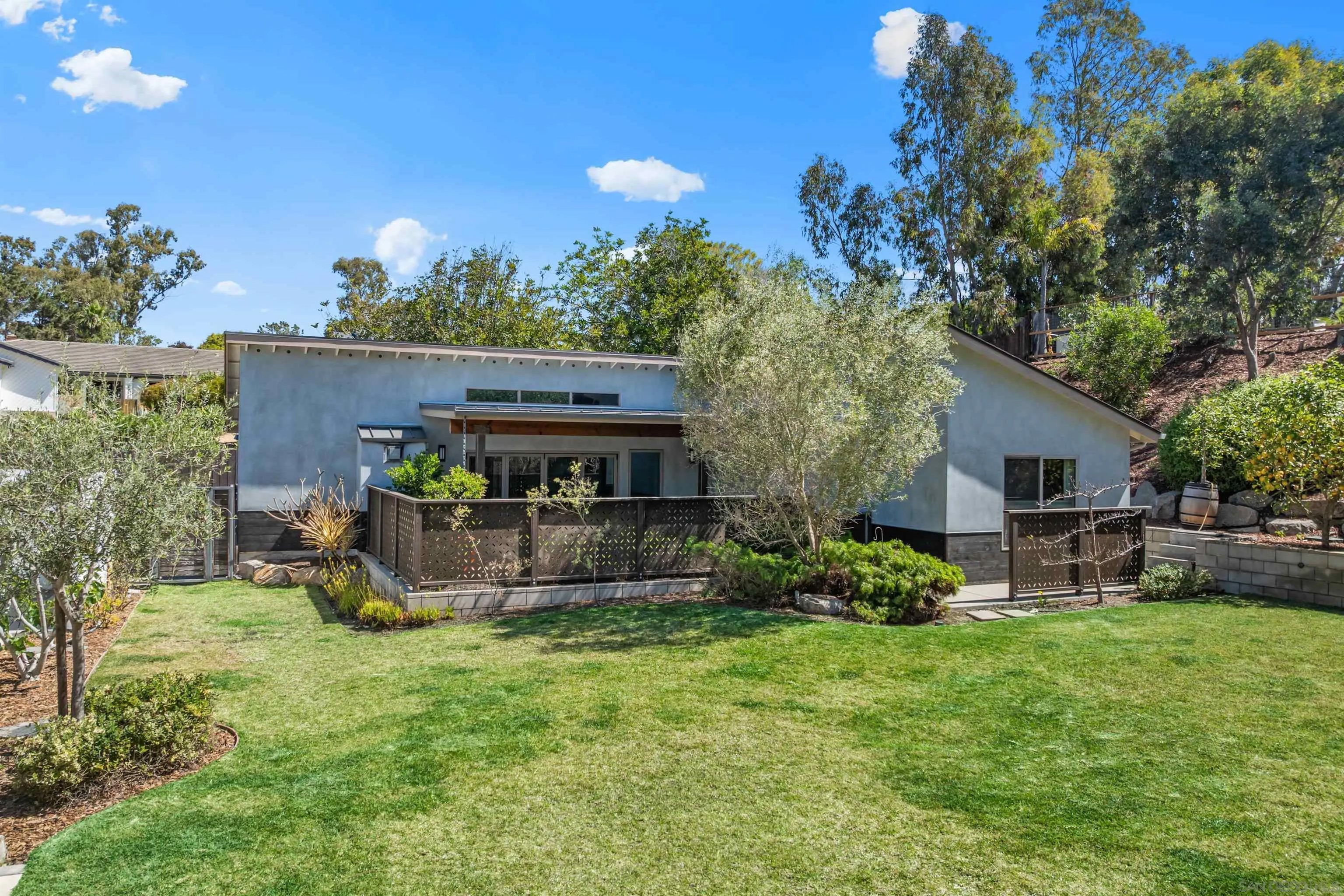 1041 Saint Albans 1