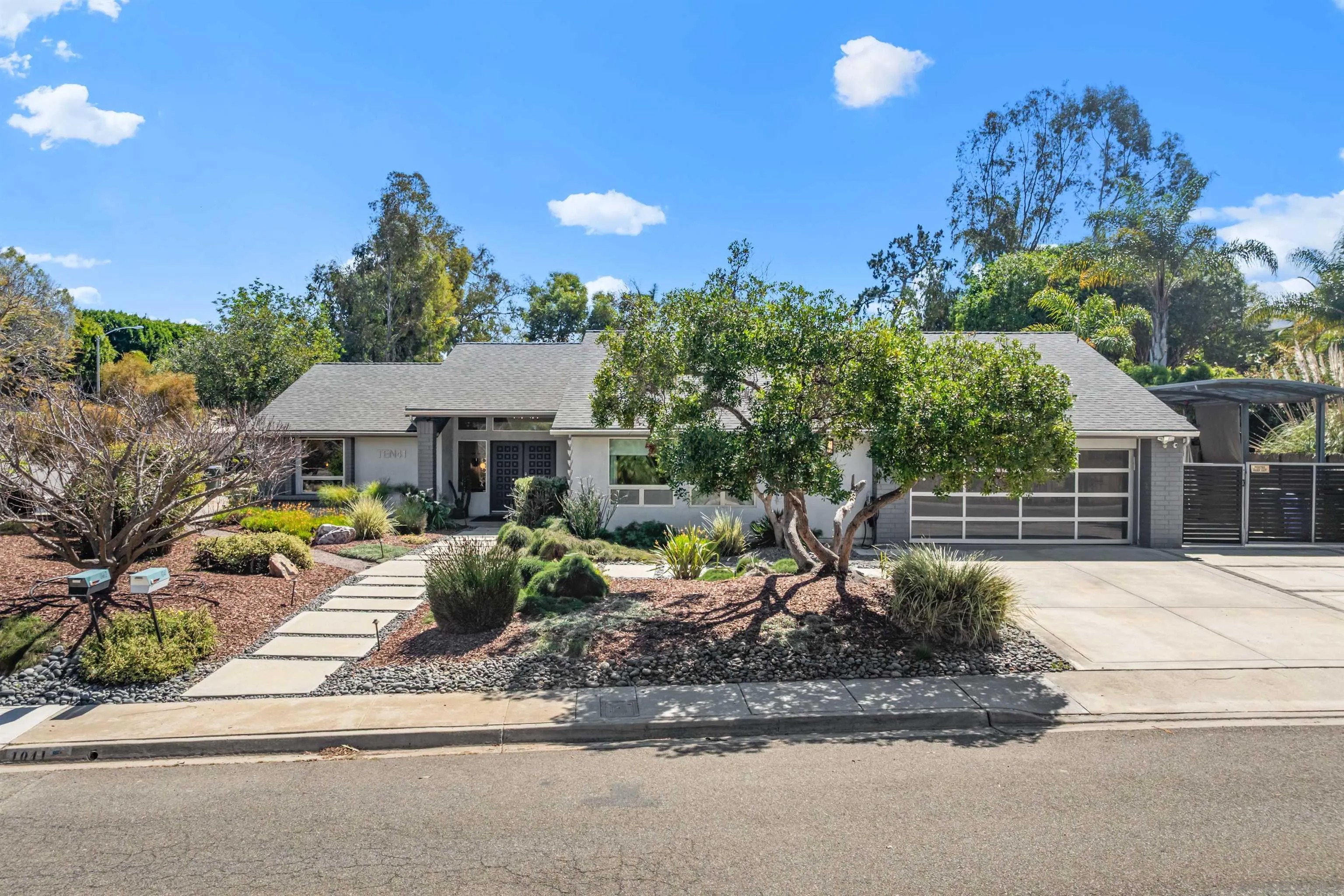 1041 Saint Albans 1