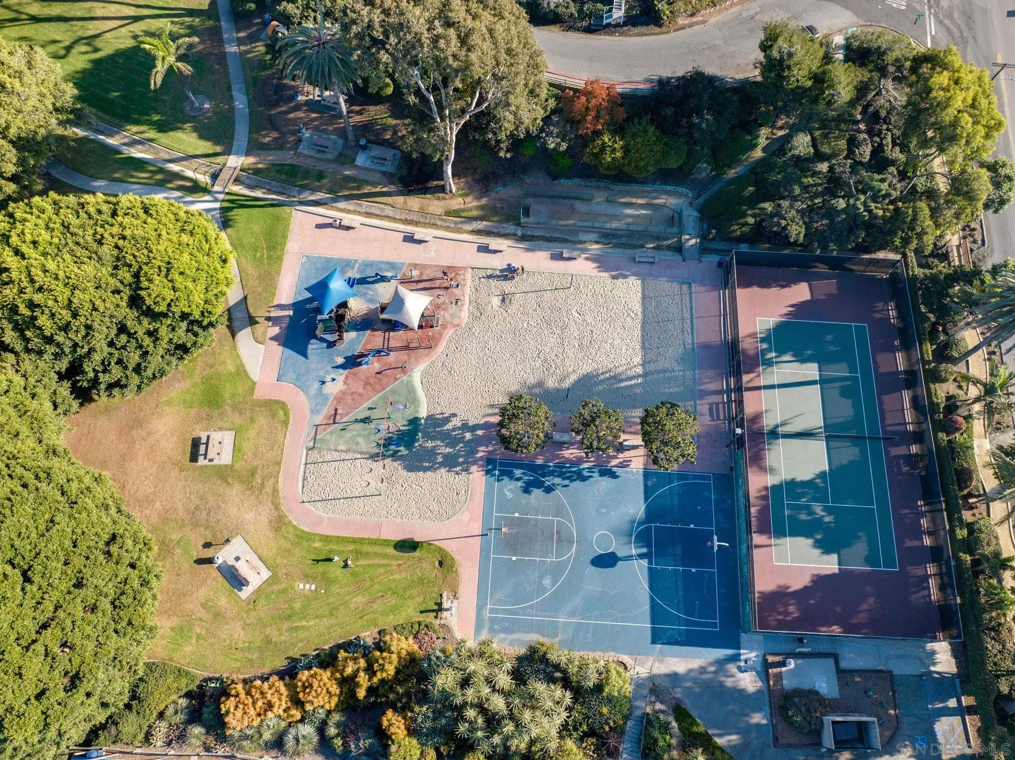 2130 Orinda Drive E