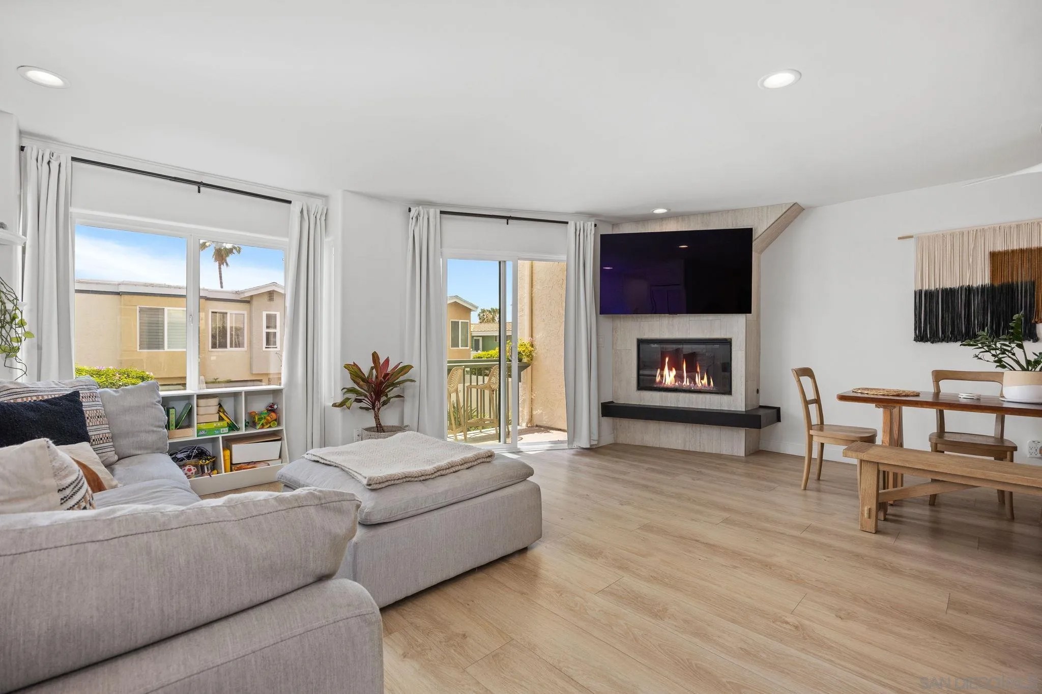 2130 Orinda Drive E