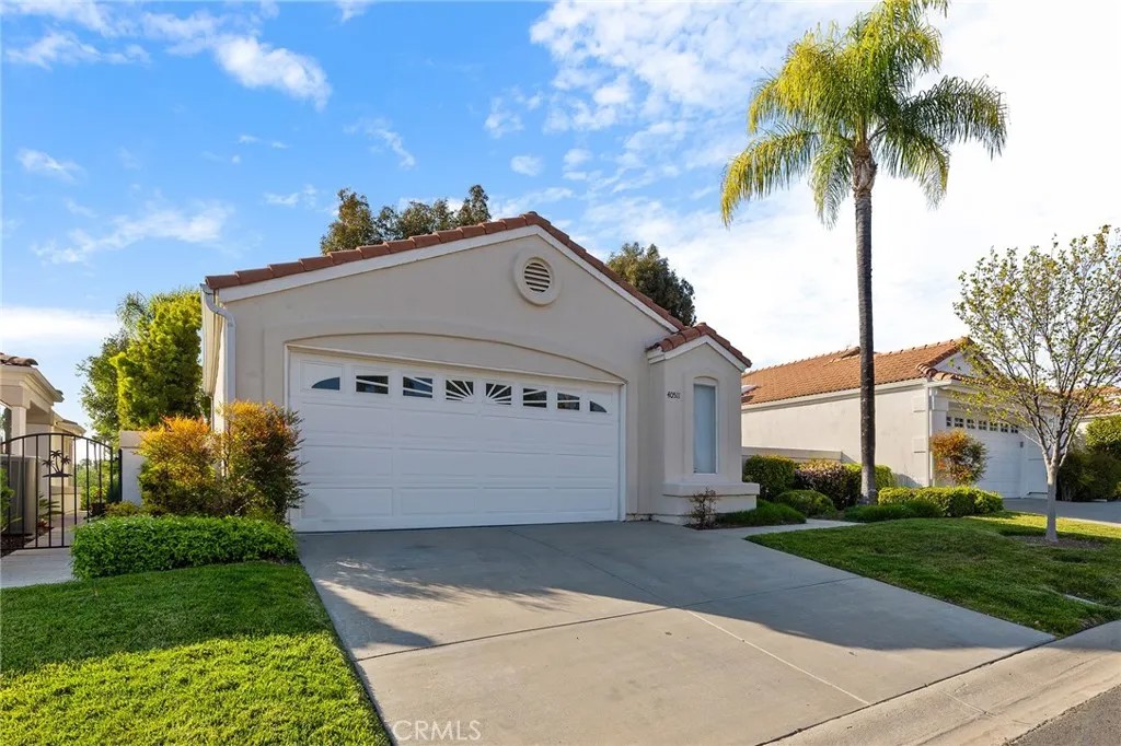40511 Via Amapola