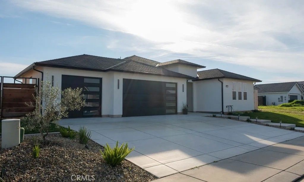 Photo of 190 Kelly Court, Atwater, CA 95301 (MLS # MC26004927)