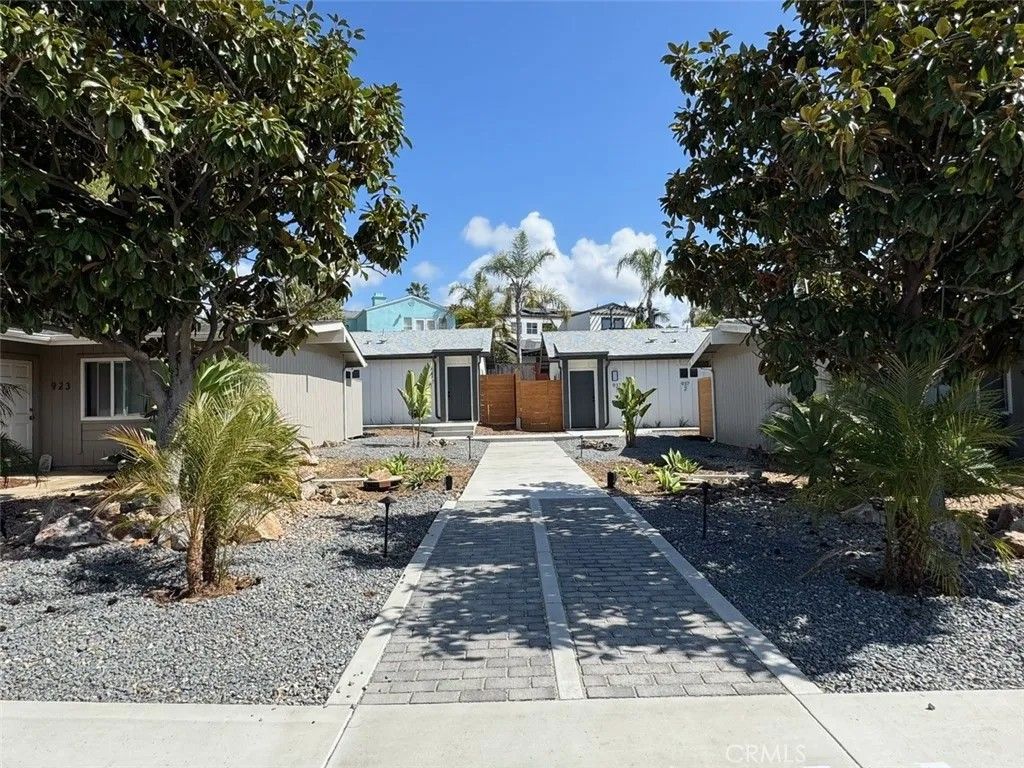 Photo of 921 Regal RD, Encinitas, CA 92024 (MLS # OC26098360)