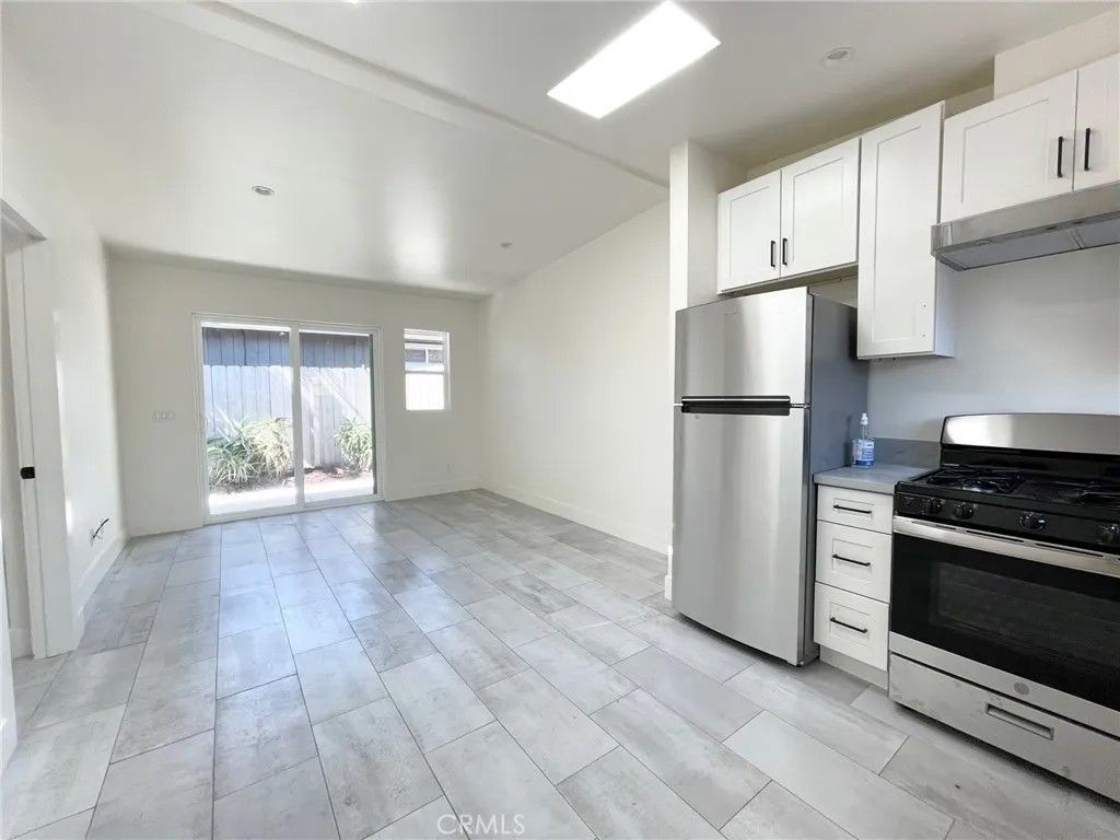 Photo of 921 Regal RD, Encinitas, CA 92024 (MLS # OC26098360)