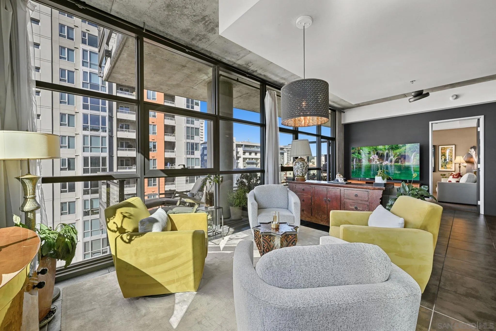 1494 Union St 905