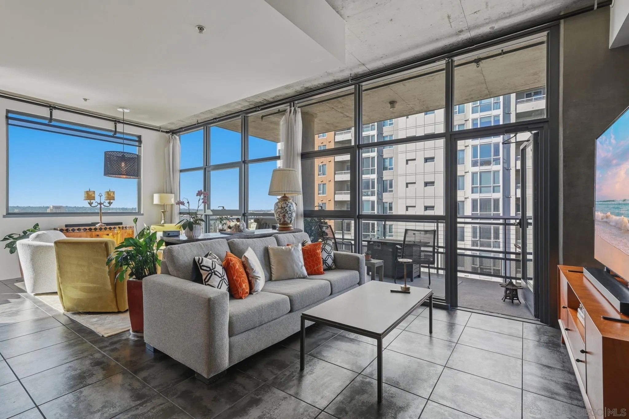 1494 Union St 905