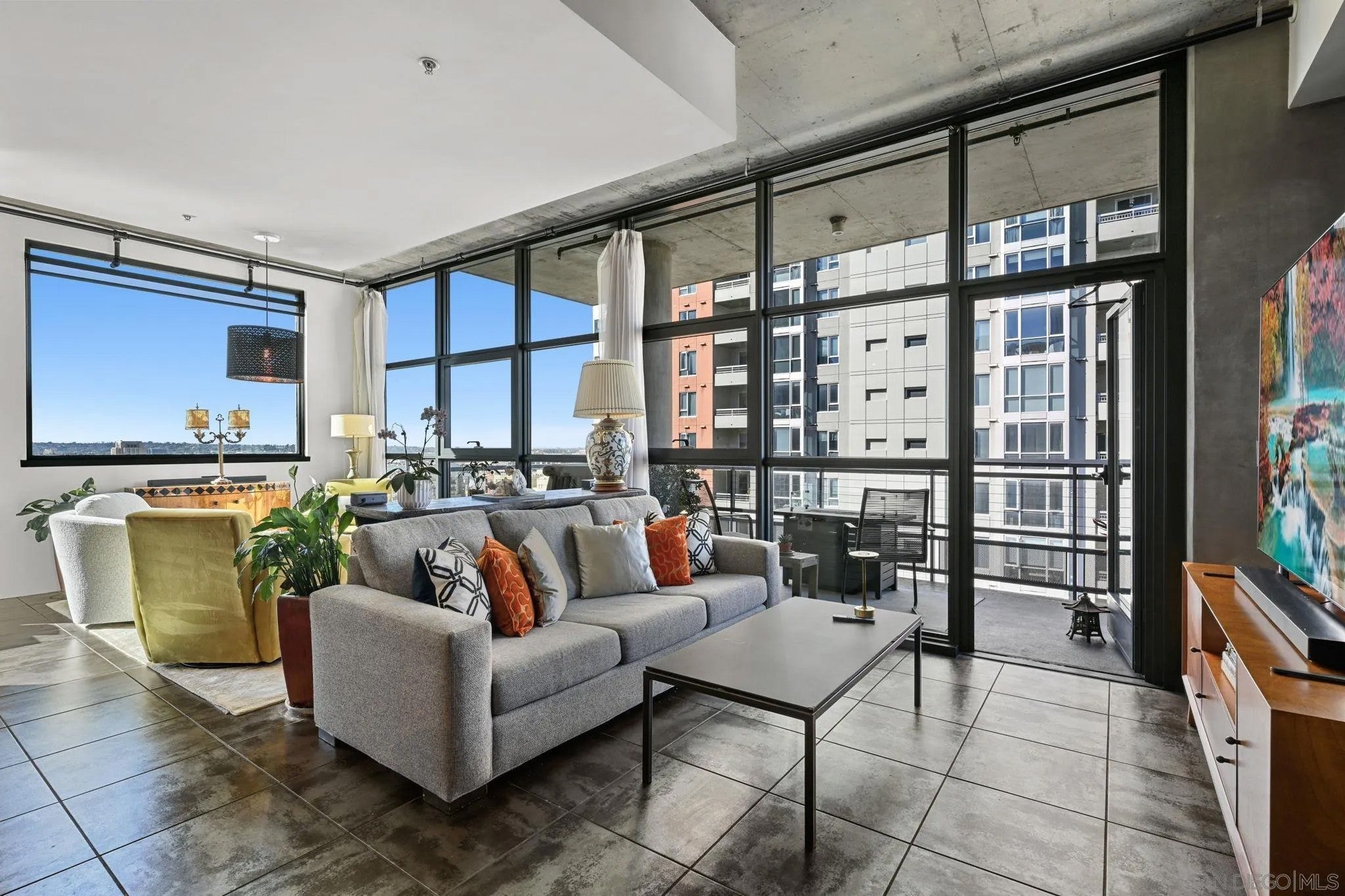 1494 Union St 905
