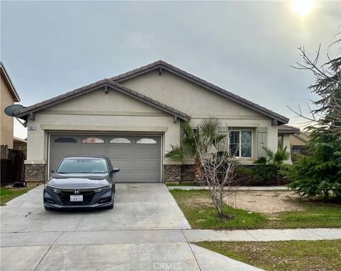 Photo of 13831 Coolidge Way, Oak Hills, CA 92344 (MLS # PW26015160)