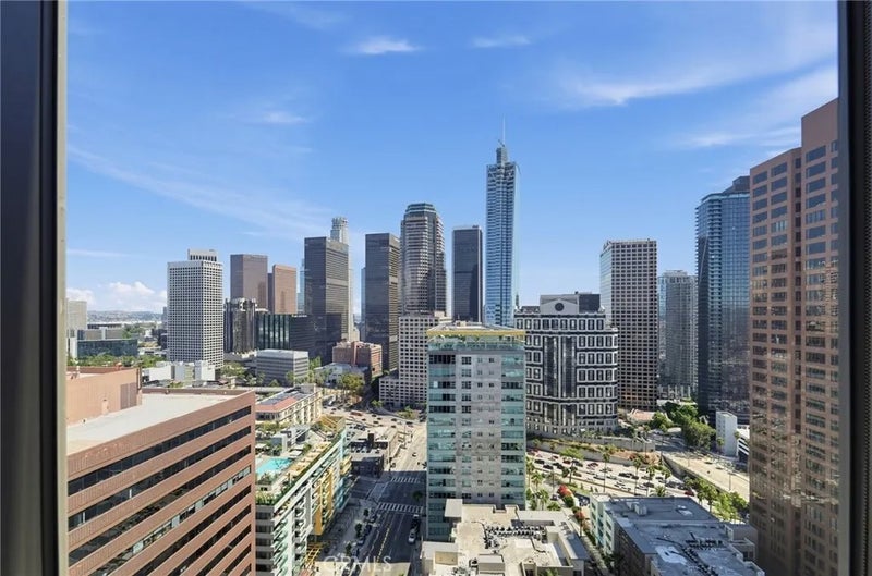 1100 Wilshire Boulevard 2207