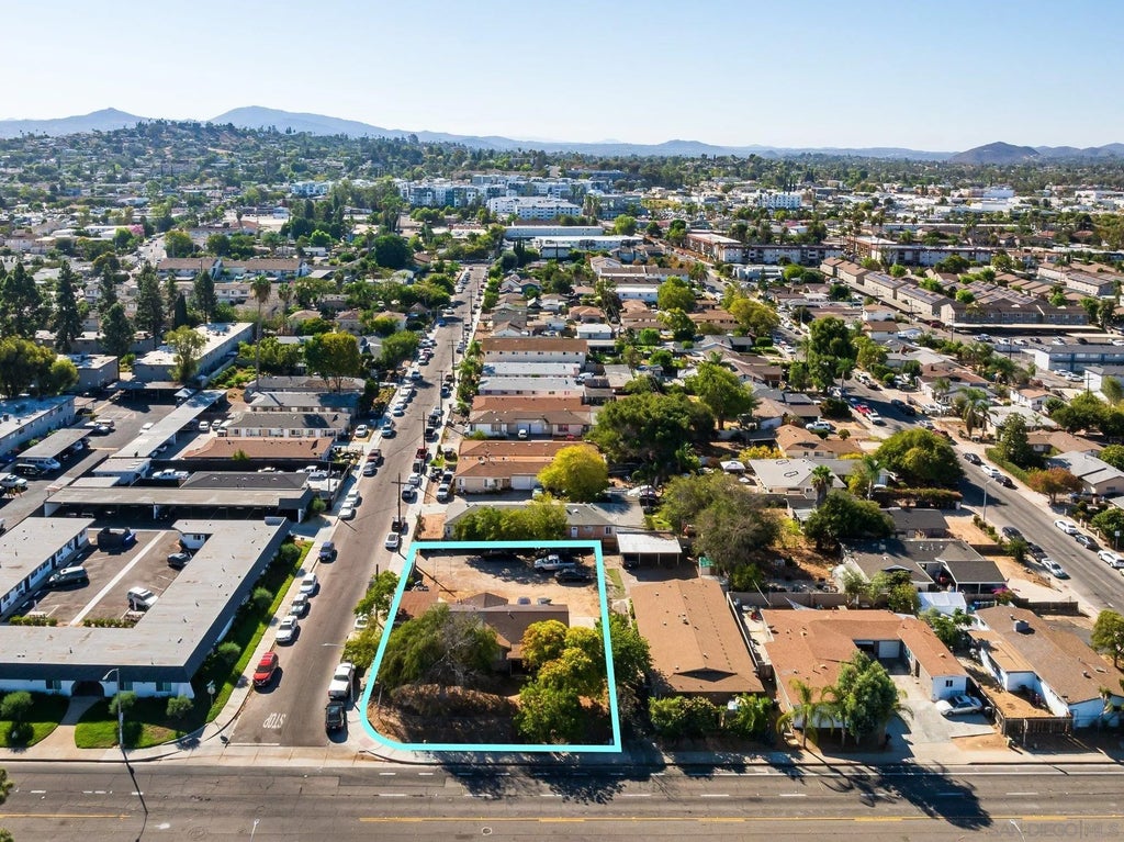 Photo of 561 E Mission AVE, Escondido, CA 92025 (MLS # 260024731)