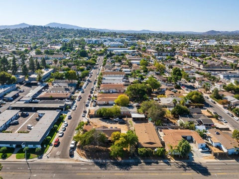 Photo of 561 E Mission AVE, Escondido, CA 92025 (MLS # 260024731)