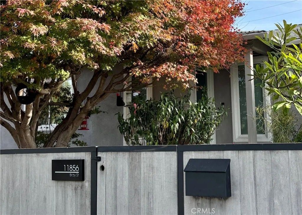 Photo of 11856 Bray Street, Culver City, CA 90230 (MLS # PV25281075)