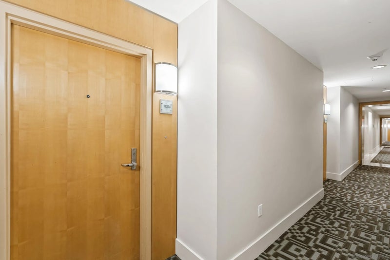 575 6th Ave 1004