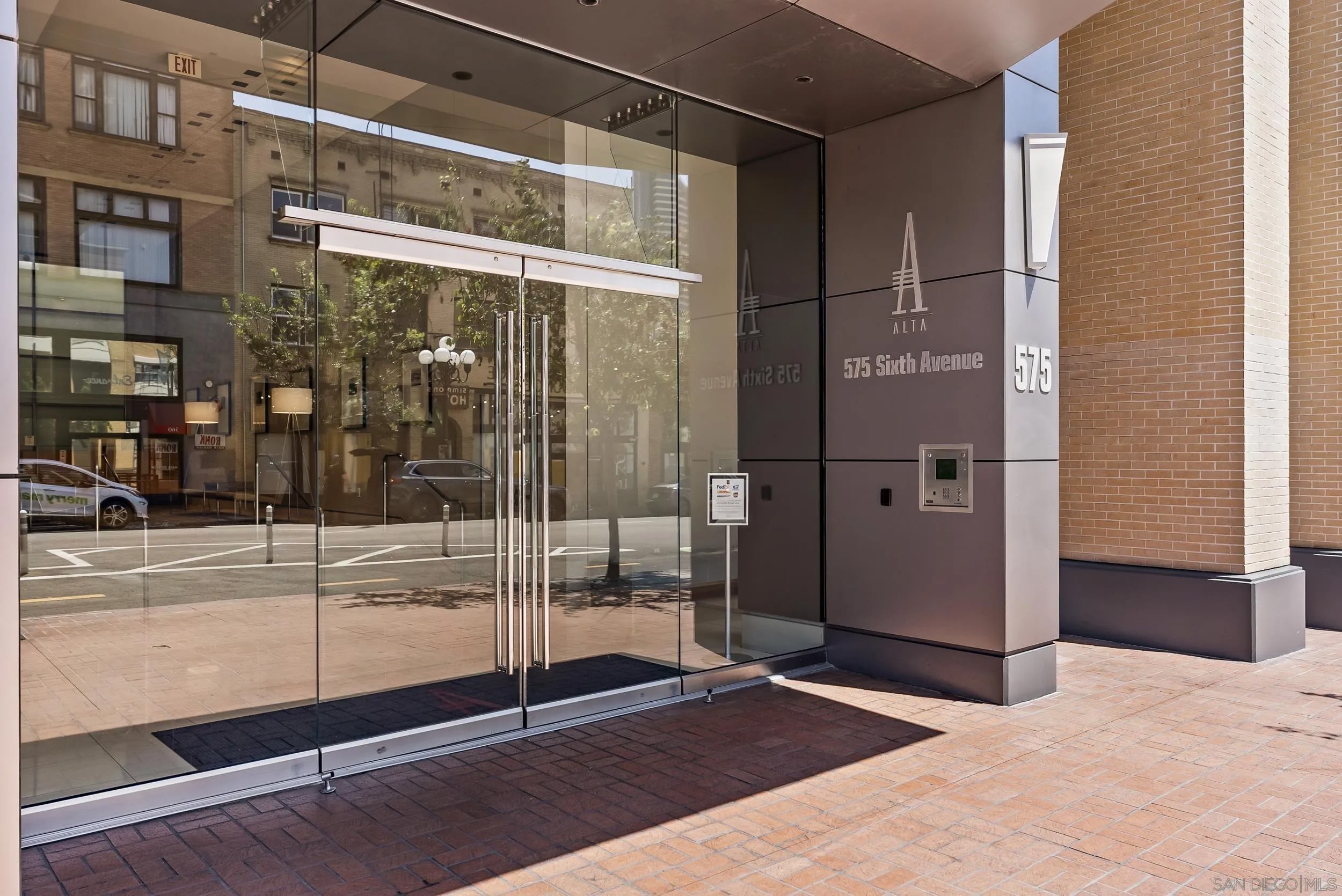 575 Sixth Ave 1004