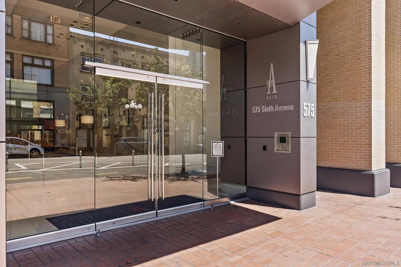 575 6th Ave 1004