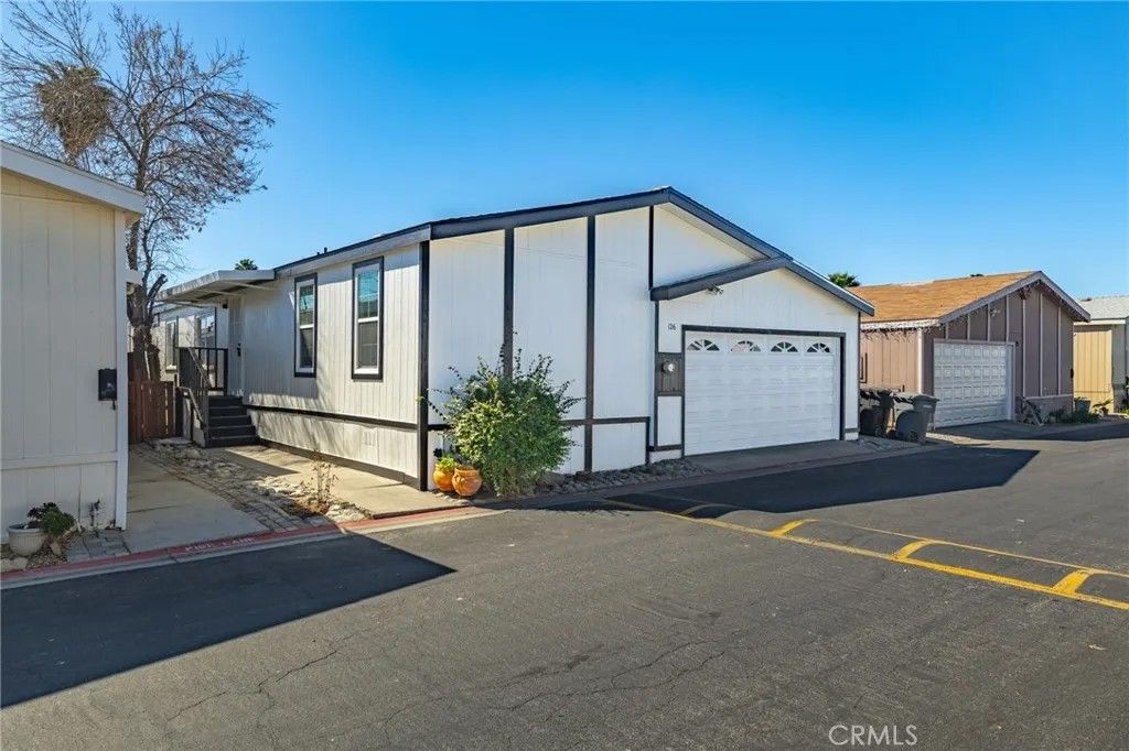 Photo of 80 E Dawes St #126, Perris, CA 92571 (MLS # IV26051186)