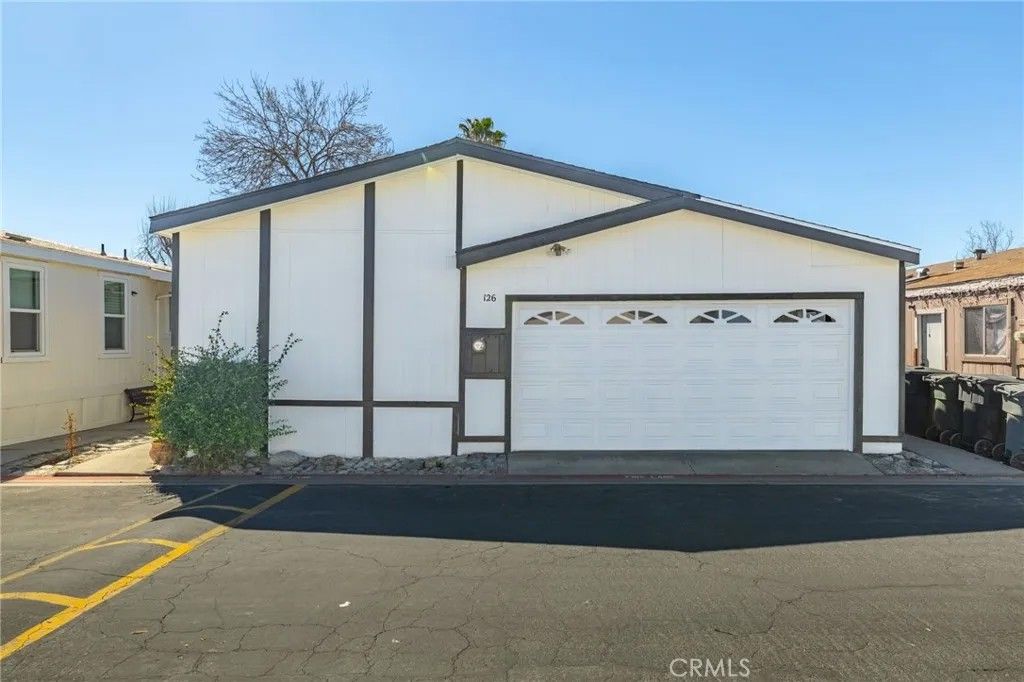 Photo of 80 E Dawes St #126, Perris, CA 92571 (MLS # IV26051186)