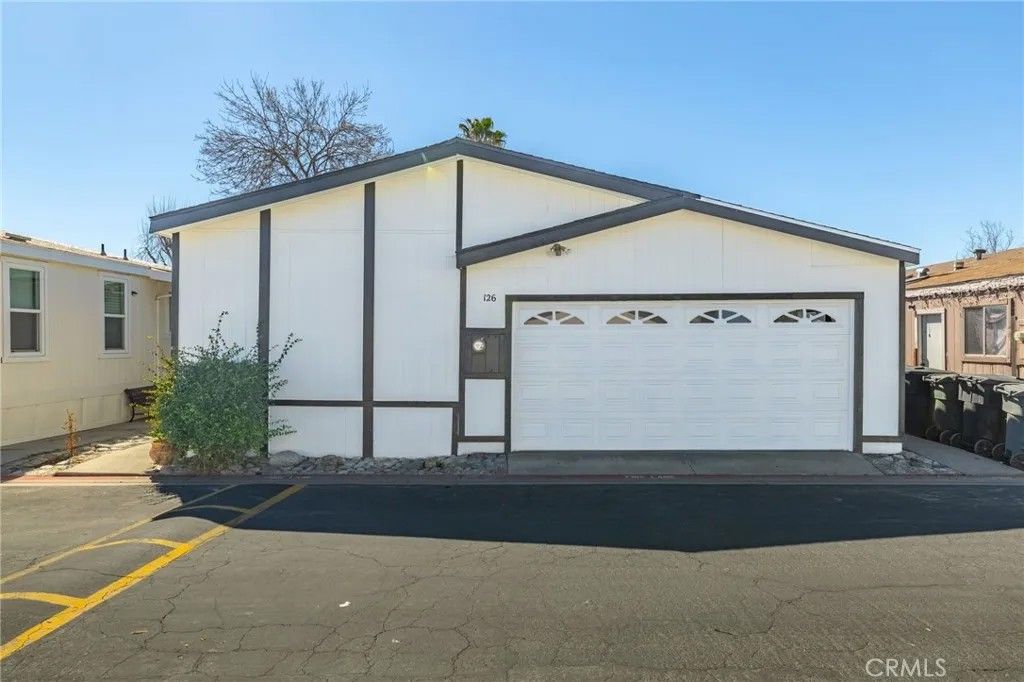 Photo of 80 E Dawes St #126, Perris, CA 92571 (MLS # IV26051186)