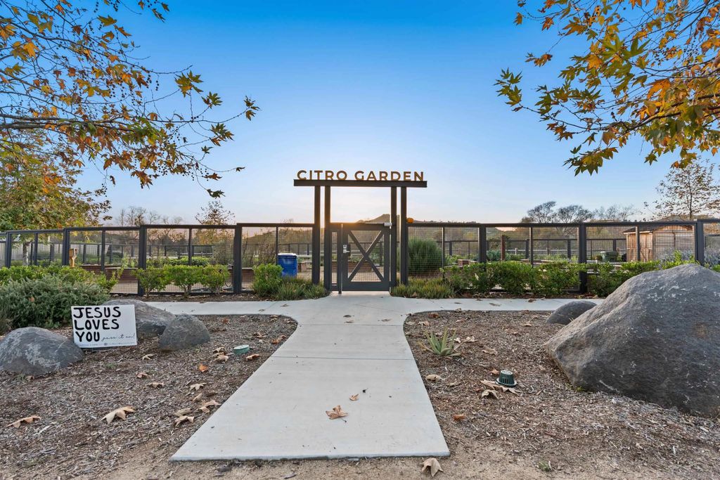 Photo of 303 Citrine Trails, Fallbrook, CA 92028 (MLS # 260004224)