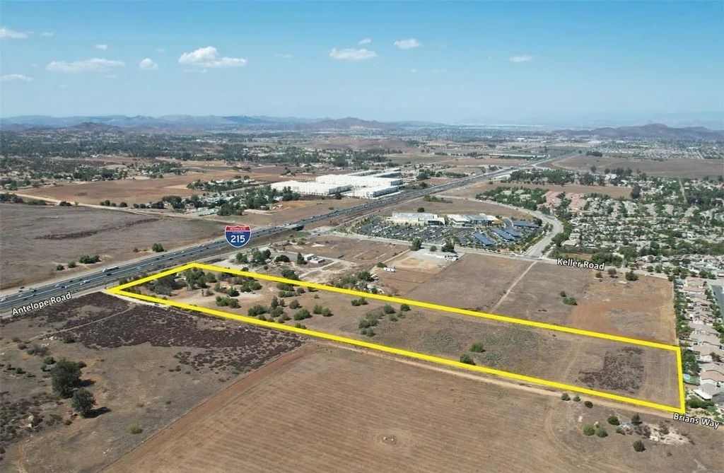 Photo of 34520 Antelope Road, Murrieta, CA 92563 (MLS # IV25219768)