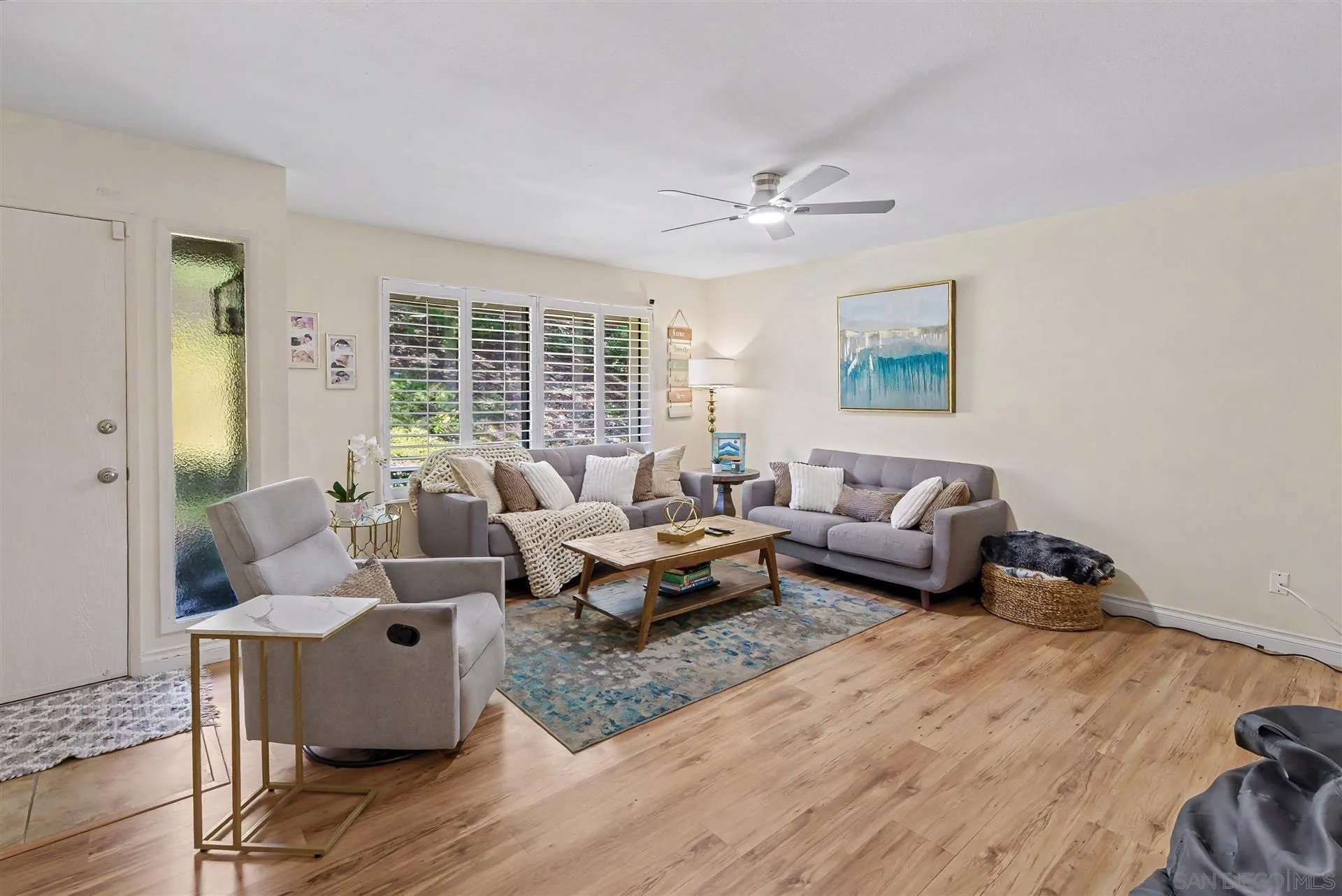 5467 Oakleaf Point