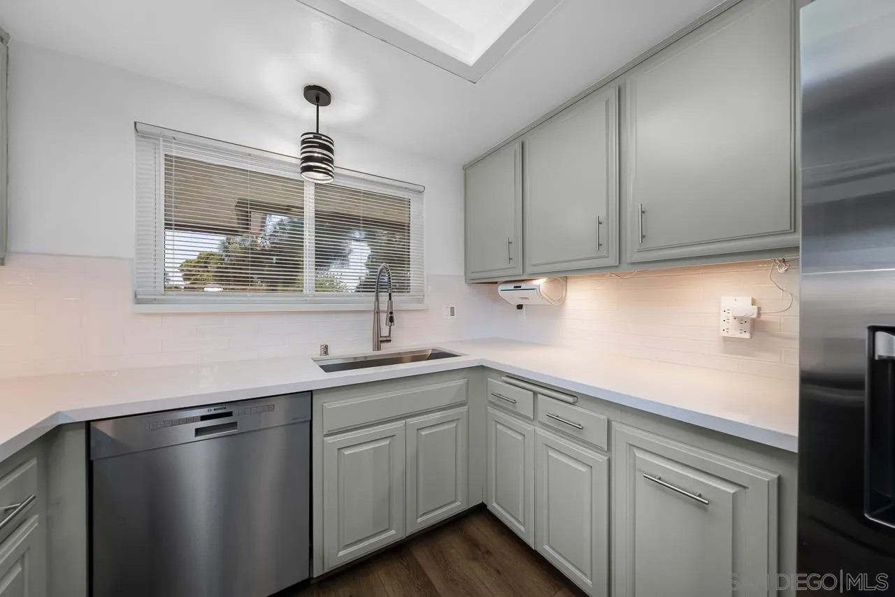 4235 Asher St. 61