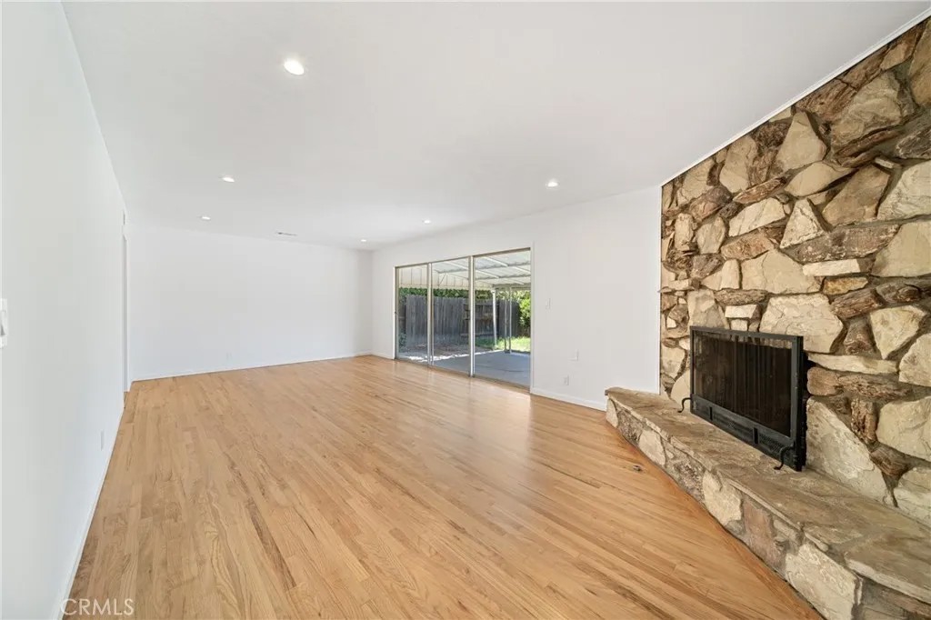 1625 Victoria Drive