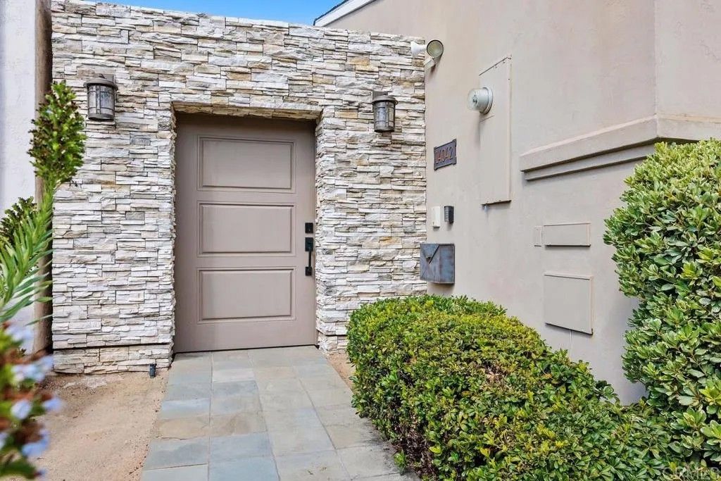 Photo of 14042 Rue Monaco, Del Mar, CA 92014 (MLS # NDP2603739)