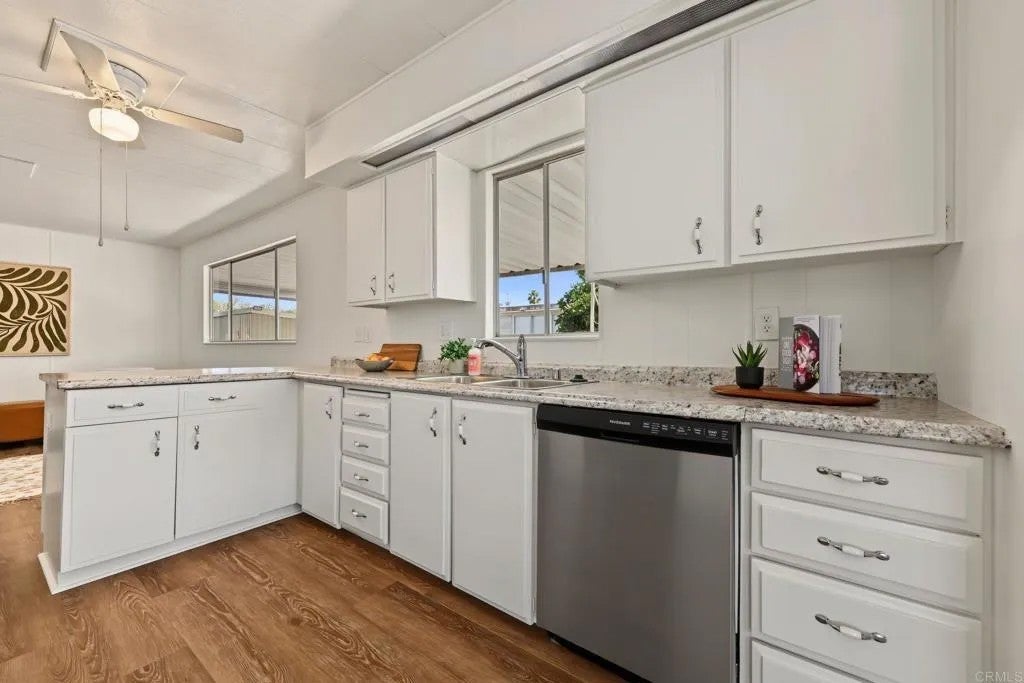 8301 Mission Gorge Rd 61