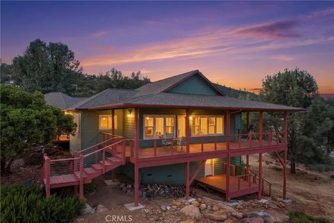 Photo of 16542 Crescent Court, Hidden Valley Lake, CA 95467 (MLS # LC26152905)