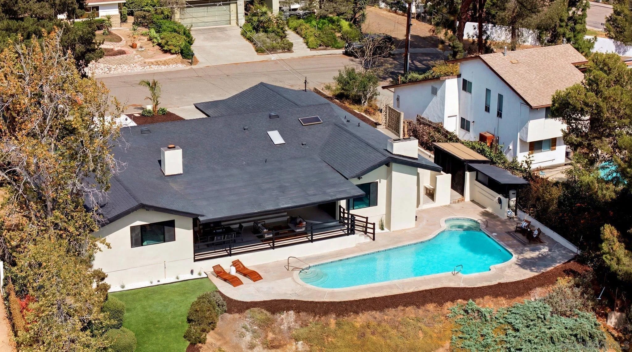 4222 Helix Del Sur