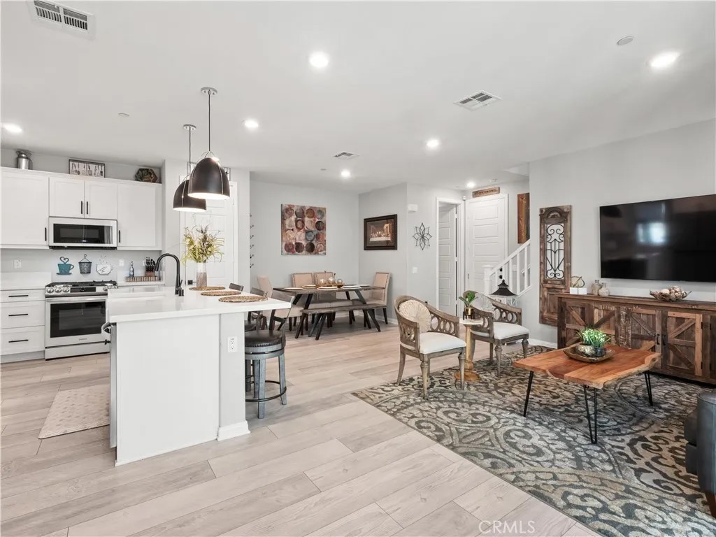 27478 Boulderview